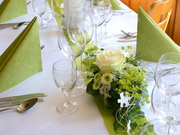 Individuelle Farbkonzepte und Dekoelemente für besondere Anlässe