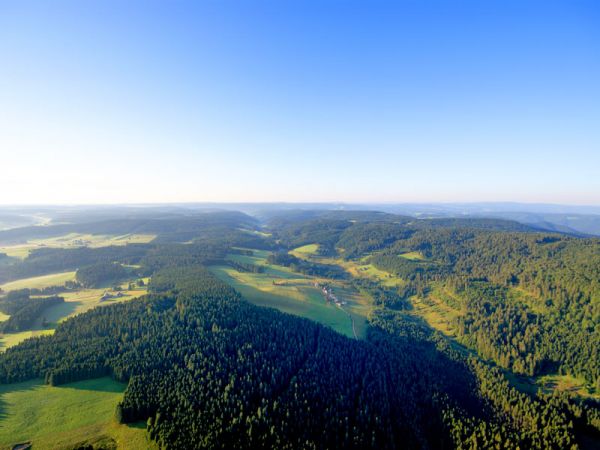 Über den Wolken! Einmalige Aussicht über den Schwarzwald bei der Ballonfahrt