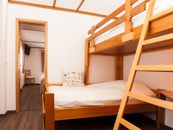 Unser Familienzimmer Nr. 1 für 4 Personen mit Etagenbett für 2 Personen