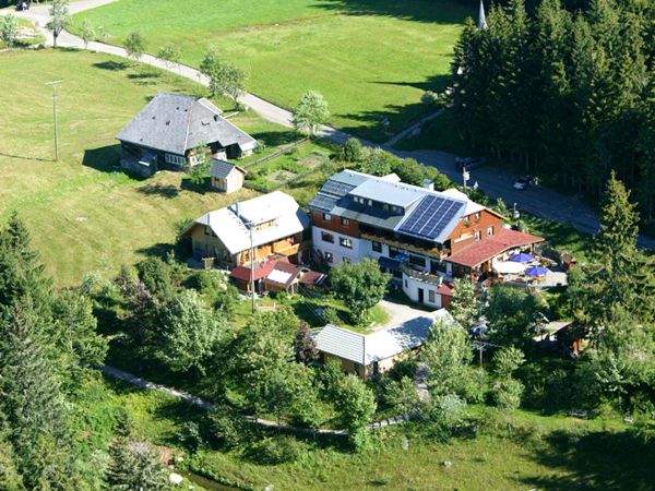 Außergewöhnliche Perspektiven! Luftbild vom Kolmenhof